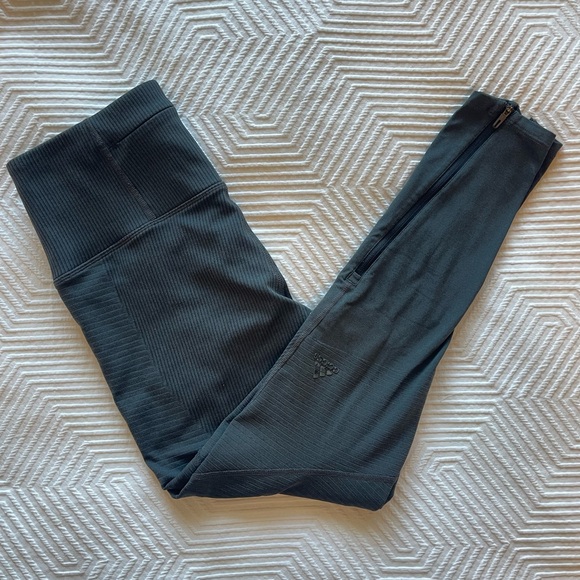 adidas Pants - Adidas Energy Running Climaheat Grey Black Leggings Size Medium